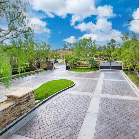 11070 Matthews Drive Listing Image Thumbnail #4