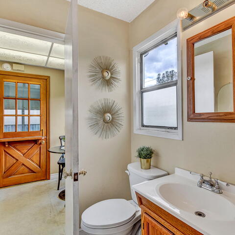 1471 Kenneth Drive Listing Image Thumbnail #10