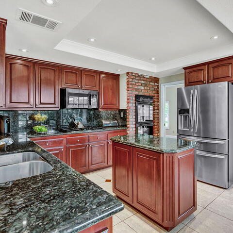 9741 Norfolk Drive Listing Image Thumbnail #11