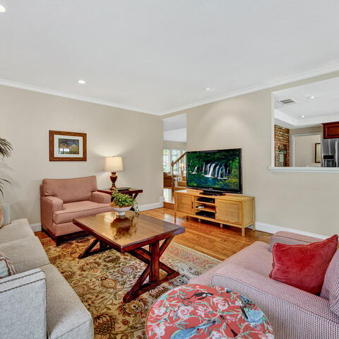 9741 Norfolk Drive Listing Image Thumbnail #12