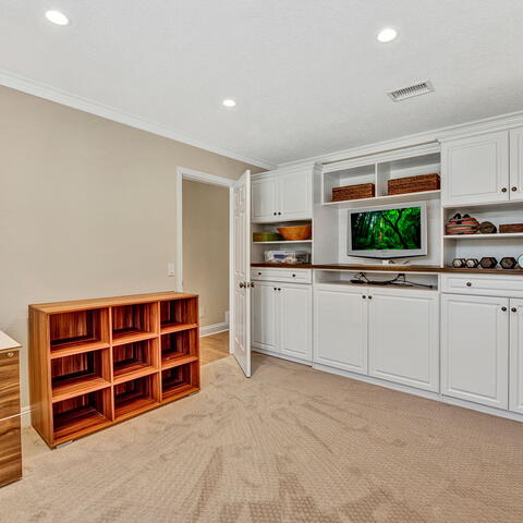 9741 Norfolk Drive Listing Image Thumbnail #14