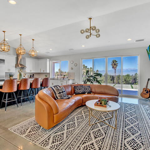 1260 W Chase Drive Listing Image Thumbnail #2