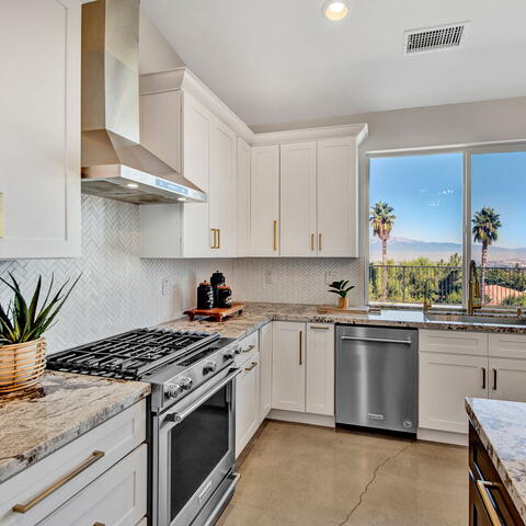 1260 W Chase Drive Listing Image Thumbnail #4