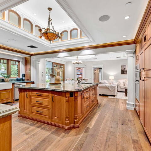 752 N Creekview Drive Listing Image Thumbnail #11