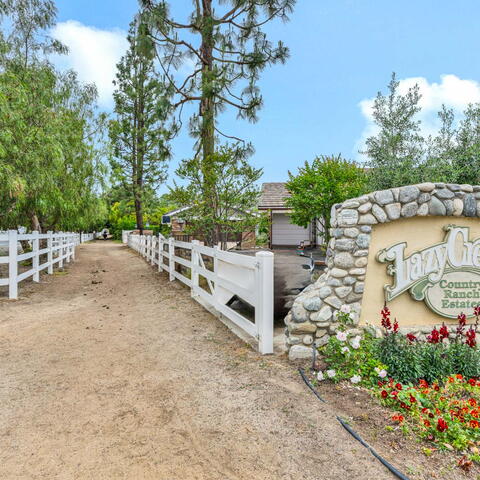 752 N Creekview Drive Listing Image Thumbnail #47