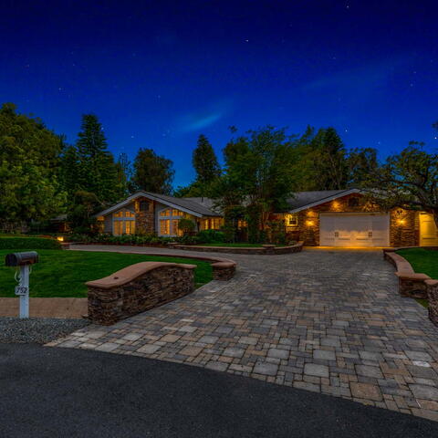 752 N Creekview Drive Listing Image Thumbnail #1