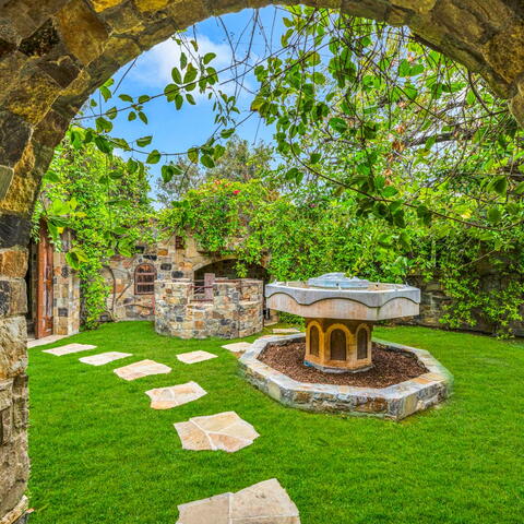 752 N Creekview Drive Listing Image Thumbnail #32