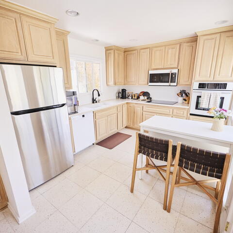 2246 E Belmont Place Listing Image Thumbnail #10