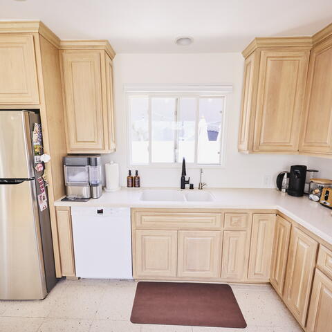2246 E Belmont Place Listing Image Thumbnail #11