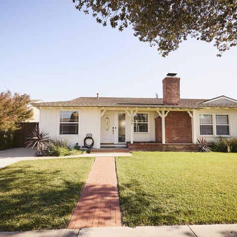 2246 E Belmont Place Listing Image Thumbnail #1
