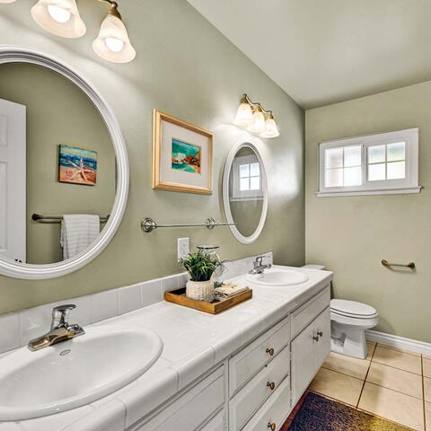 2744 N Ashwood Street Listing Image Thumbnail #14
