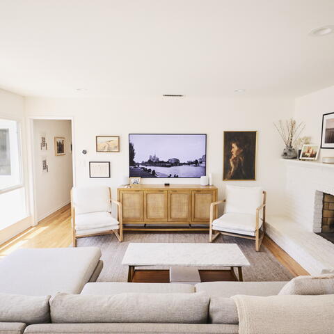 2246 E Belmont Place Listing Image Thumbnail #3