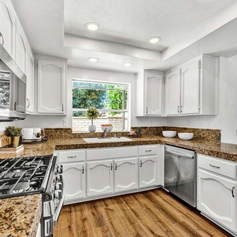 3031 Mountainside Drive Listing Image Thumbnail #5