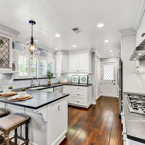 1428 E Adams Avenue Listing Image Thumbnail #8