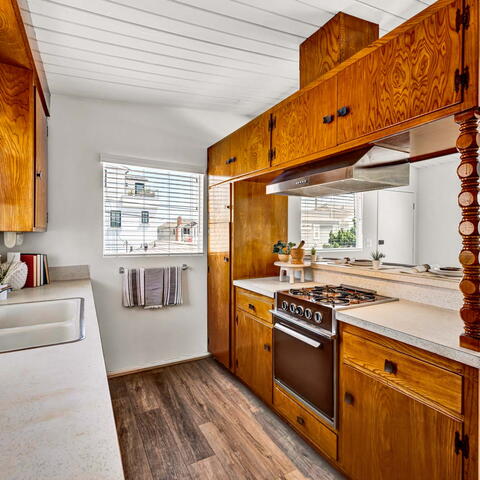 300 34th Street Listing Image Thumbnail #7
