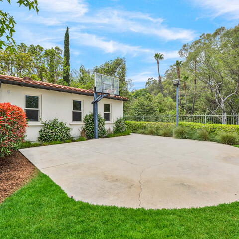 10905 Silverado Terrace Listing Image Thumbnail #30