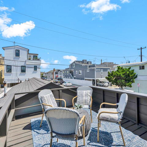 300 34th Street Listing Image Thumbnail #3