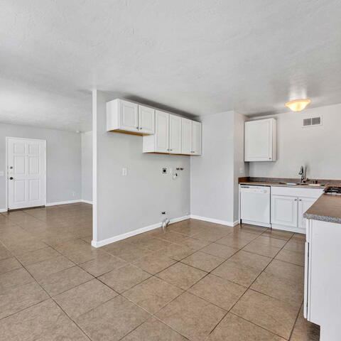 4736 Cielo Drive #136 Listing Image Thumbnail #6