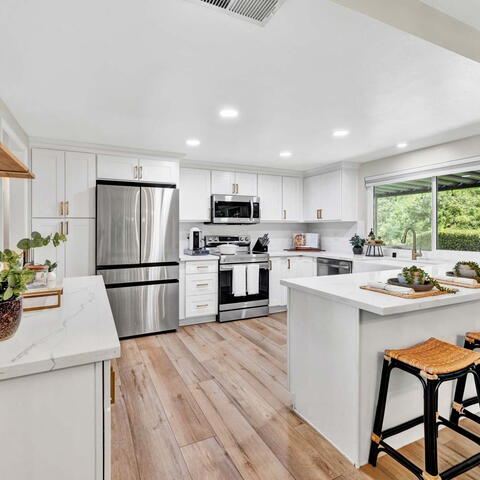 2545 N Robinhood Place Listing Image Thumbnail #6
