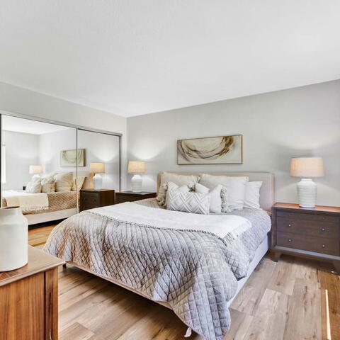2545 N Robinhood Place Listing Image Thumbnail #9