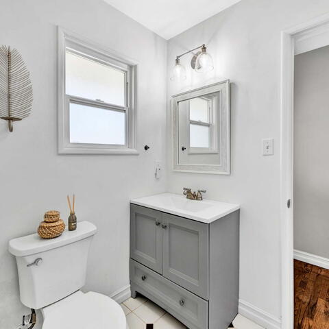1402 & 1404 E Rose Avenue Listing Image Thumbnail #13