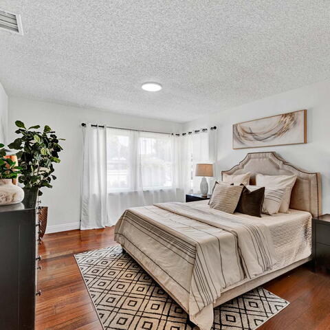 944 N Cambridge Street Listing Image Thumbnail #9