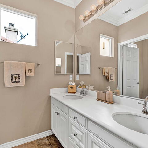 1429 Georgia Street Listing Image Thumbnail #14