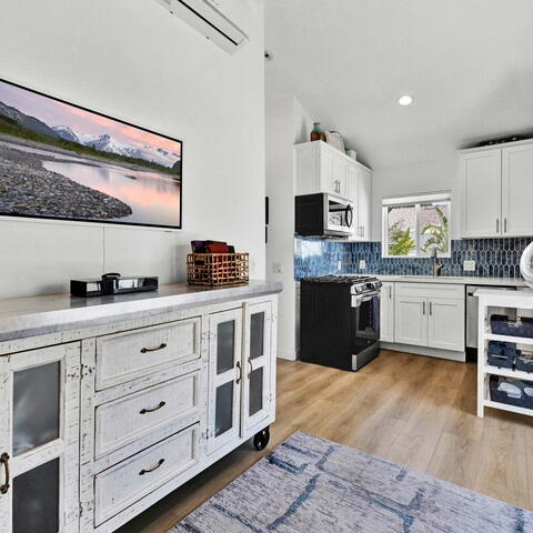 1402 & 1404 E Rose Avenue Listing Image Thumbnail #23
