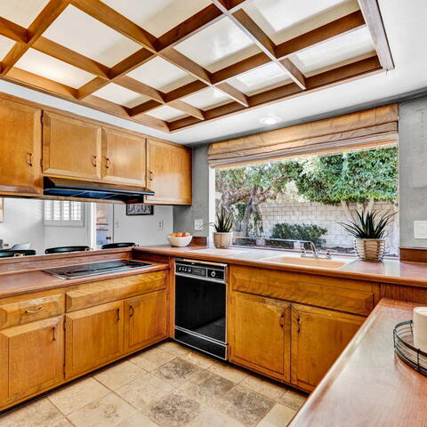 2931 Salmon Drive Listing Image Thumbnail #7