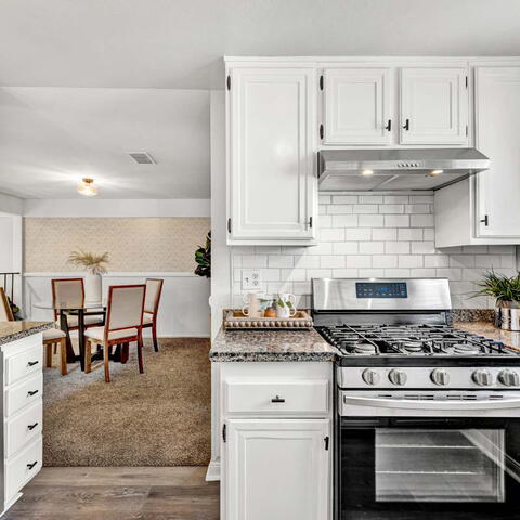 2100 W Palmyra Avenue #67 Listing Image Thumbnail #4