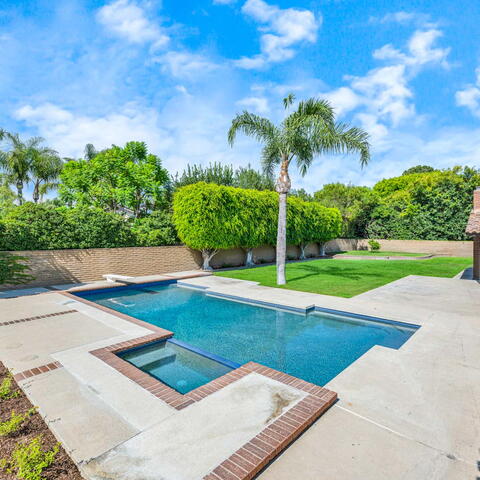 18111 Dorchester Circle Listing Image Thumbnail #4