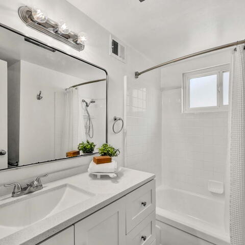 12872 Woodlawn Avenue Listing Image Thumbnail #13