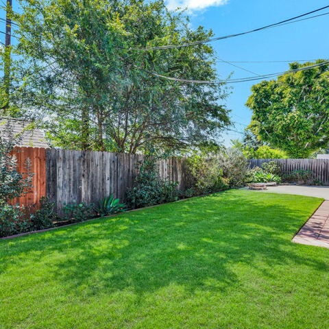 12872 Woodlawn Avenue Listing Image Thumbnail #16