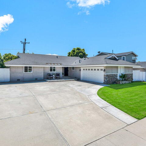 12872 Woodlawn Avenue Listing Image Thumbnail #1