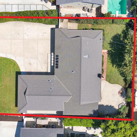 12872 Woodlawn Avenue Listing Image Thumbnail #2