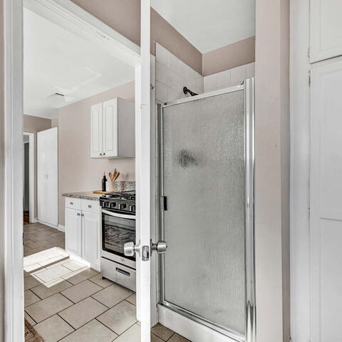 4468 Stevely Avenue Listing Image Thumbnail #9