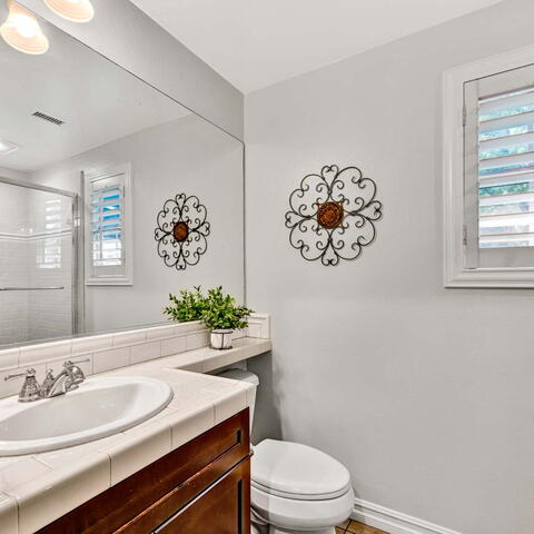 2557 Tea Leaf Lane Listing Image Thumbnail #14