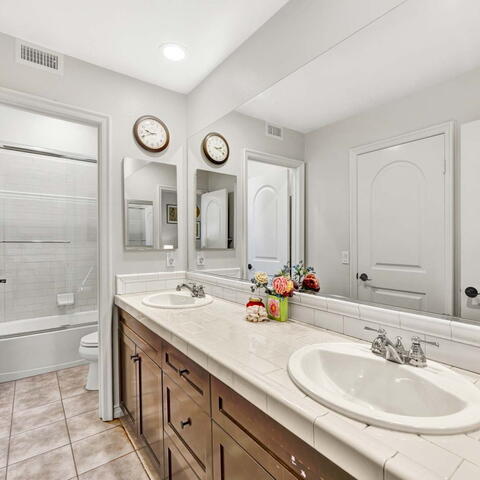 2557 Tea Leaf Lane Listing Image Thumbnail #16