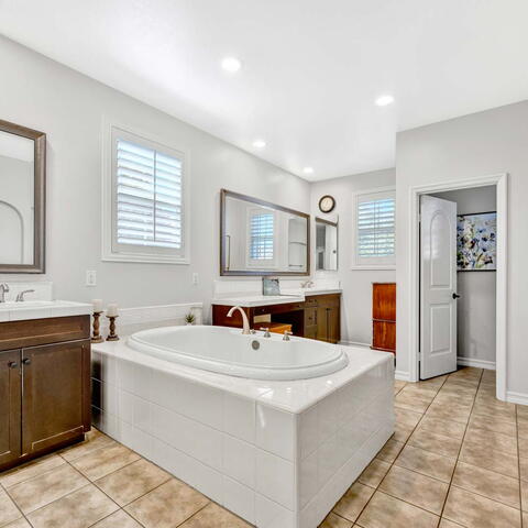 2557 Tea Leaf Lane Listing Image Thumbnail #12