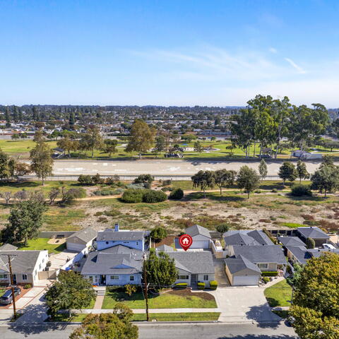 4468 Stevely Avenue Listing Image Thumbnail #2
