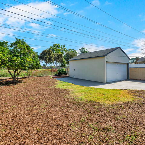 4468 Stevely Avenue Listing Image Thumbnail #15