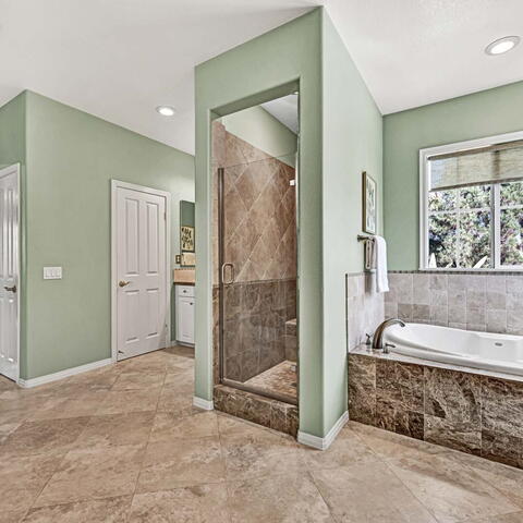 410 Hudson Drive Listing Image Thumbnail #12