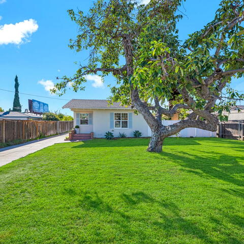 3004 E Pearl Avenue Listing Image Thumbnail #1