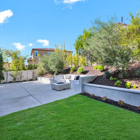 1865 Aliso Canyon Drive Listing Image Thumbnail #2