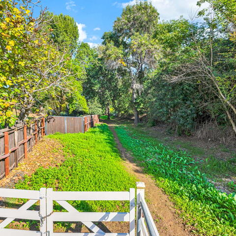 1419 N Richman Knoll Listing Image Thumbnail #42