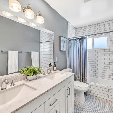 677 N Clinton Street Listing Image Thumbnail #14