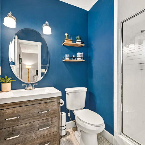 677 N Clinton Street Listing Image Thumbnail #16