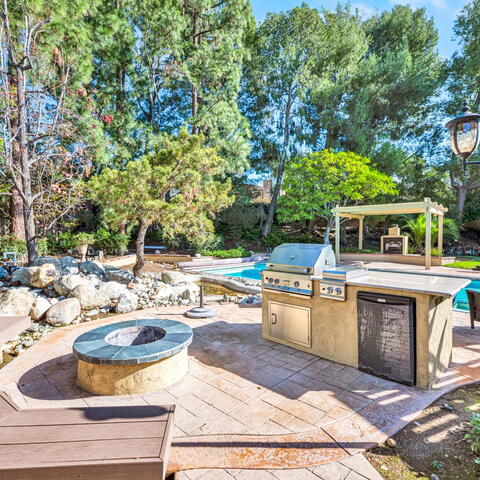 1559 N Mustang Avenue Listing Image Thumbnail #24