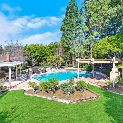 1559 N Mustang Avenue Listing Image Thumbnail #2