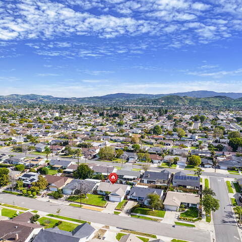 677 N Clinton Street Listing Image Thumbnail #20